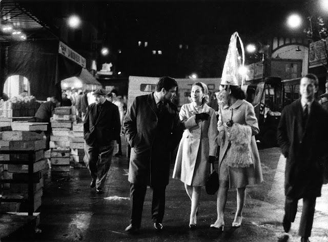 Les Halles, la fête, 1968 © Atelier Robert Doisneau