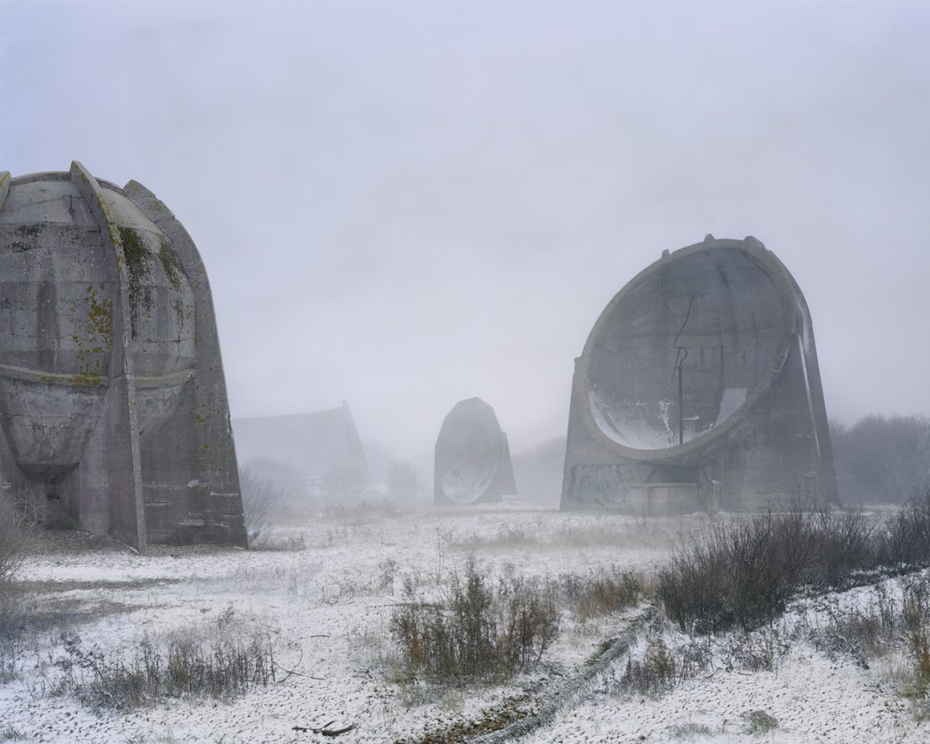 David de Beyter - Concrete Mirrors - 2010 (photo via Festival Circulation)
