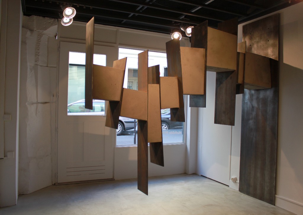 Passe pas dessous - Mathilde Penicaud 2010 (photo courtesy of Galerie Koulinsky)bis