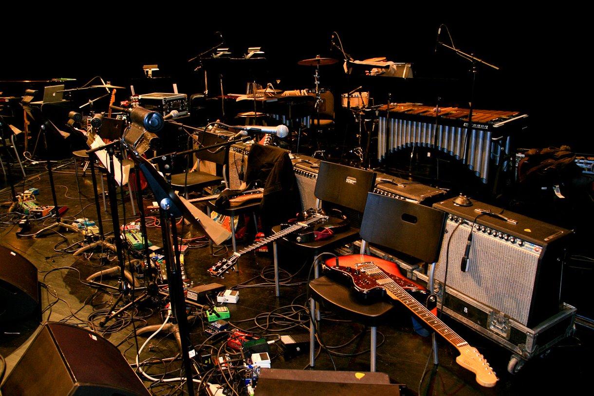 Tyonda Braxton - Walker Arts Center March 4 2011 by Grace Villamil (image via Bang On)