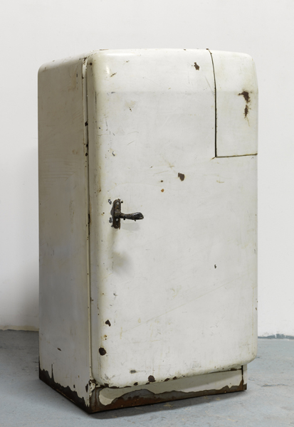 Le Frigo (open) - 1960 © André Morin (image via Galerie Vallois)