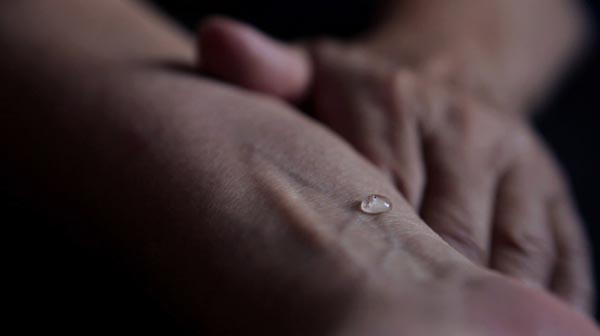 Ismail Bahri, 'Line' (2011). video HD. Courtesy of the artist and the Gallery Les filles du Calvaire, Paris.