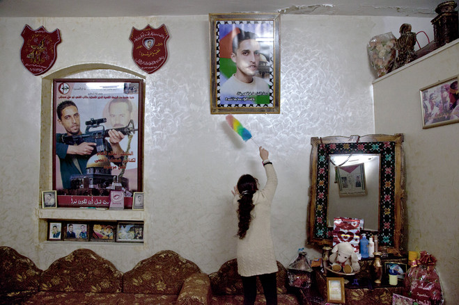 Ahlam Shibli, Sans titre (Death no. 33) Palestine, 2011-2012 © Ahlam Shibli (image via Jeu de Paume)