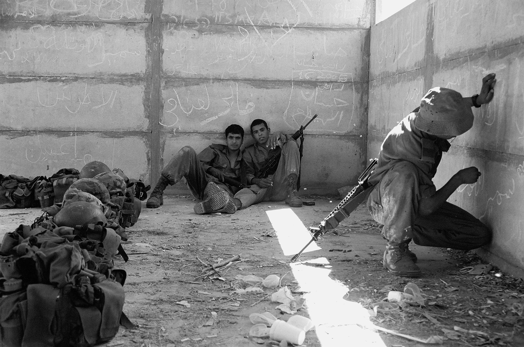 Ahlam Shibli, Sans titre (Trackers no 57), Palestine - Israël, 2005 © Ahlam Shibli (image via Jeu de Paume)