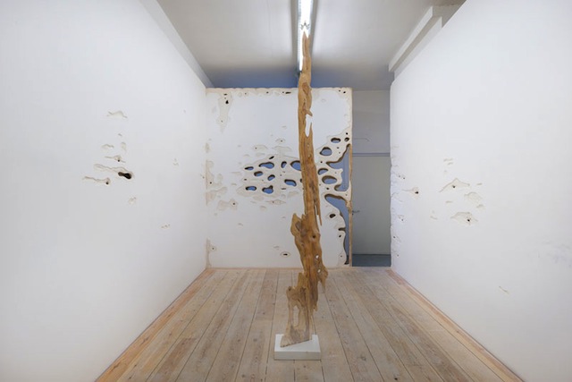 Rob Chavasse, The Center of the Earth is Molten History. Installation view courtesy Rod Barton gallery. 