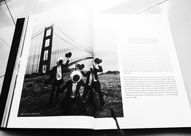 bw_The Residents and the Grand Theory of Obfuscation_1