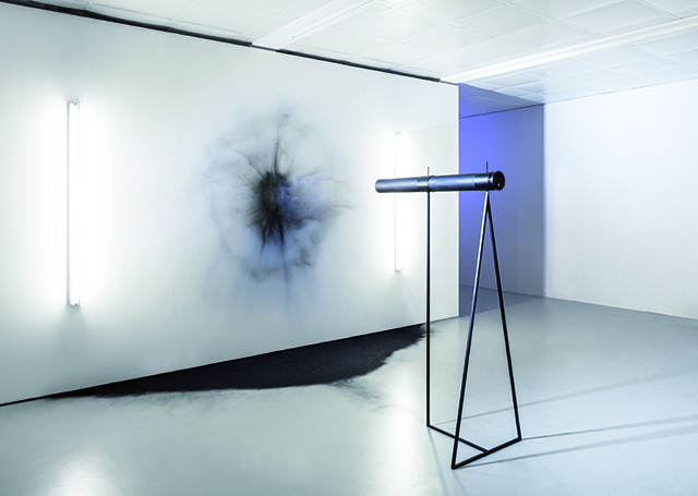 The Things? – A Trip to Europa – A Trip to Europa, proposal for serenading outer space creatures with stunts, vibrations, chemistry, light, and live magic (2014). HEAD – Genève (Dylan Perrenoud).