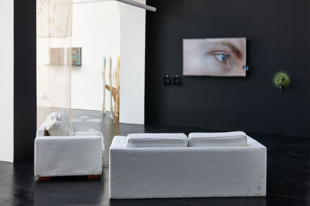 Cookie Gate (2015) Exhibition view. Courtesy the gallery Ellis King, Dublin.