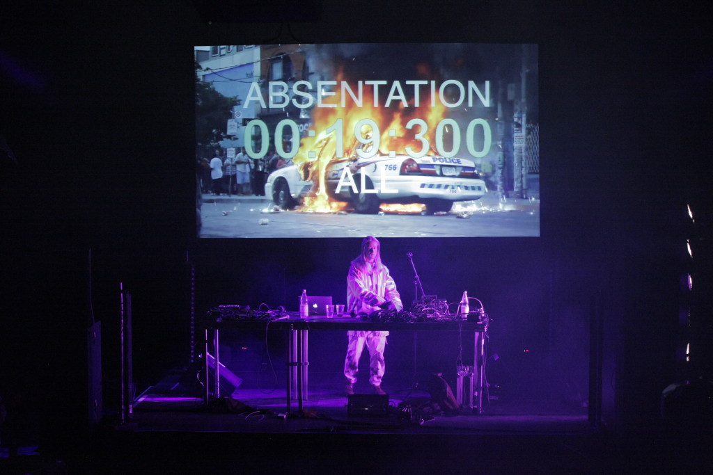 Colin Self @ HAU. Courtesy 3hd Festival, Berlin.