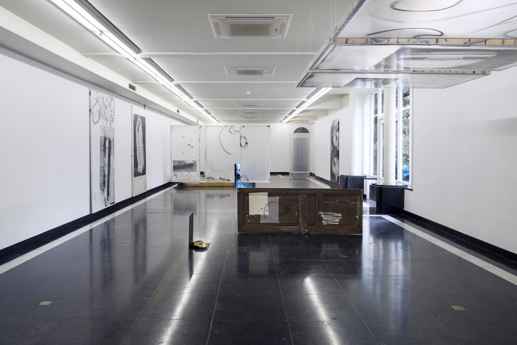 Antoine Donzeaud, Hometown Blues (2015) Exhibition view. Courtesy DASH, Kortrijk.