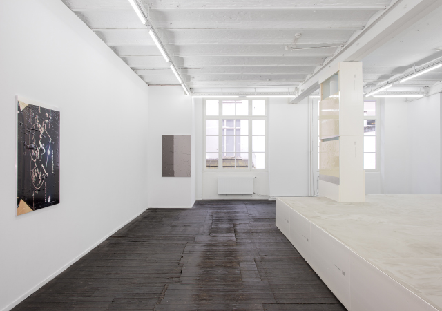 Steffen Bunte, SHELL; FICTION (TRAILER) (2015) Exhibition view. Photo by Hugard & Vanoverschelde. Courtesy Jeanrochdard, Paris.