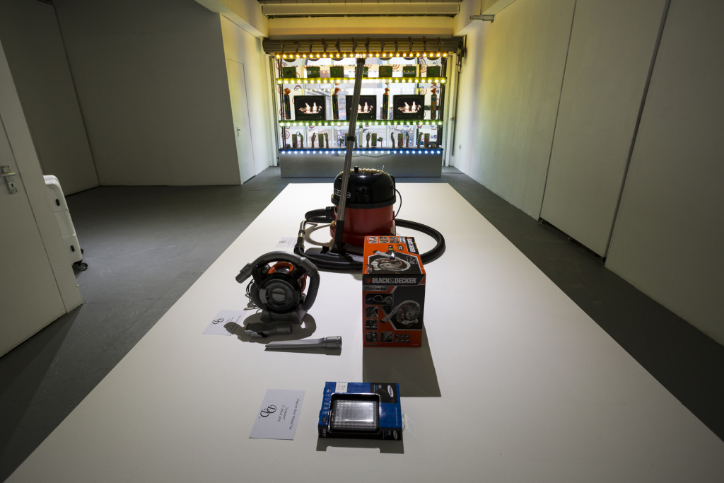 Débora Delmar Corp @ Dissent as an iPhone App (2016). Exhibition view. Courtesy Arbyte, London.