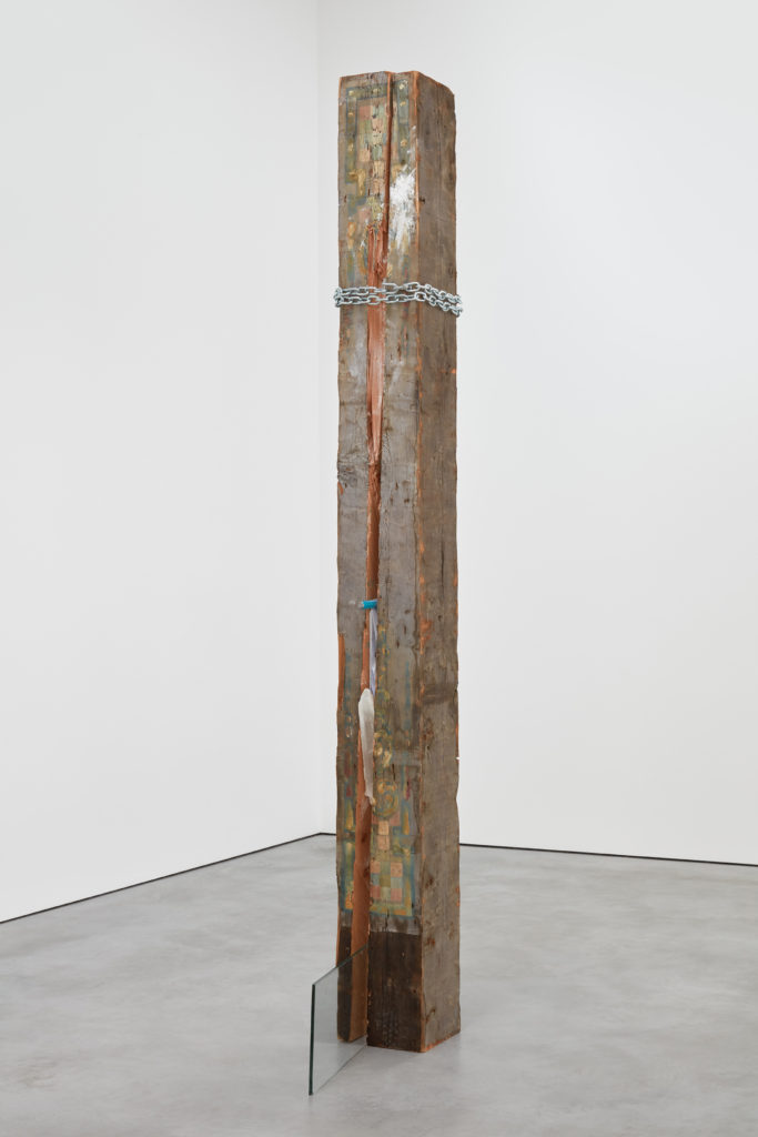 Oscar Tuazon for Ariana Reines, 'THE LESBIATOR' (2016). Courtesy Stuart Shave/Modern Art, London.