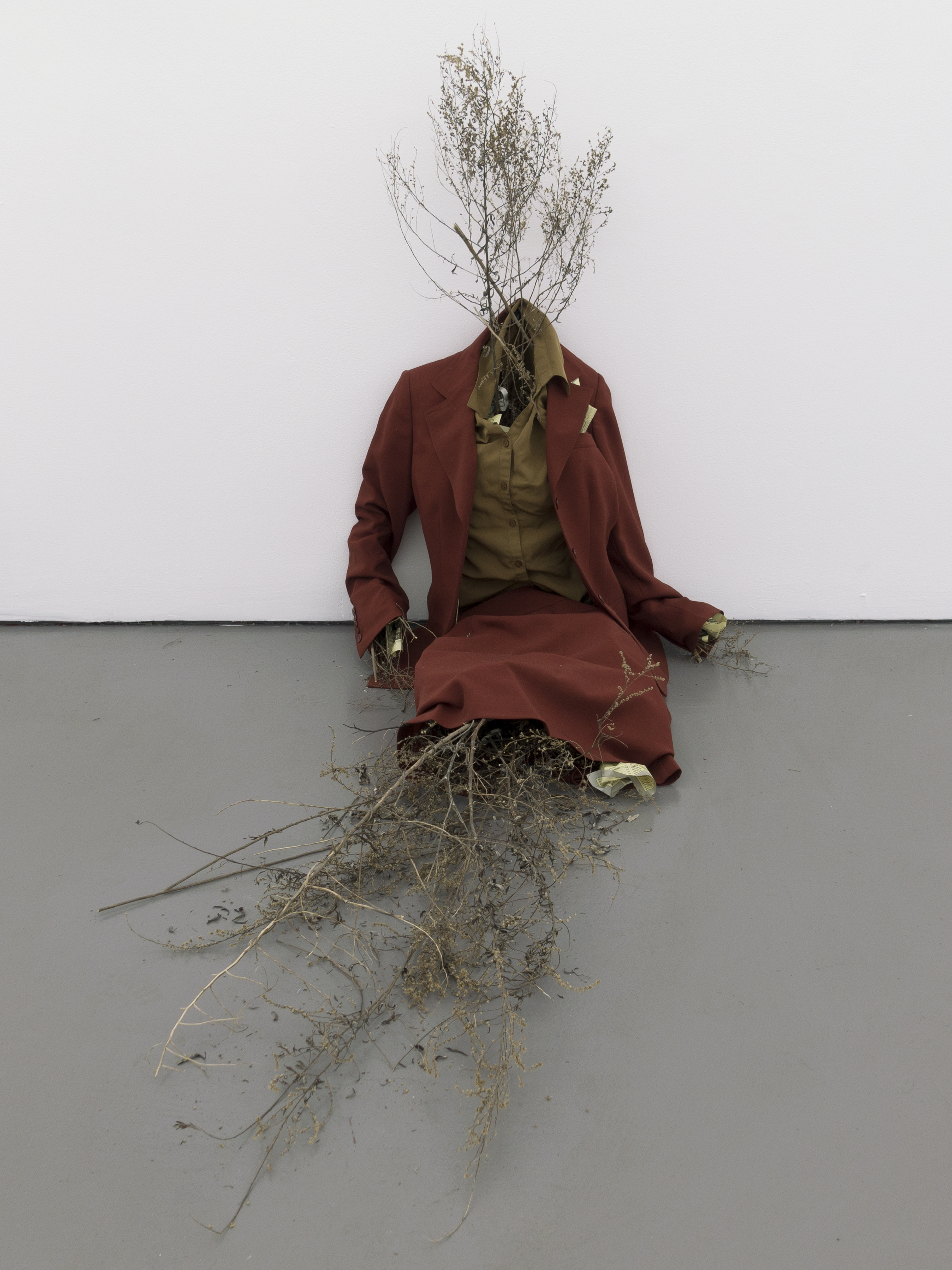 Brian Khek, 'Straw Man (Brooklyn)' (2016). Install view. Courtesy American Medium, New York.