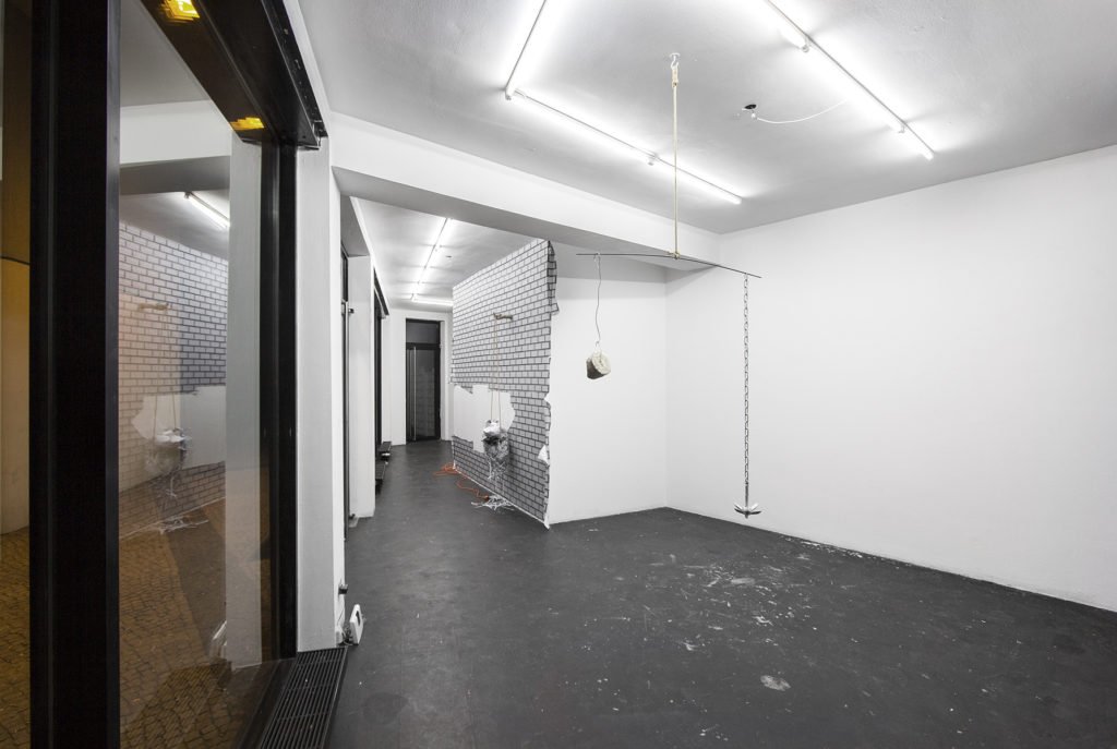 Alex Turgeon, Charon’s Obol (2016). Exhibition view. Courtesy Center, Berlin.