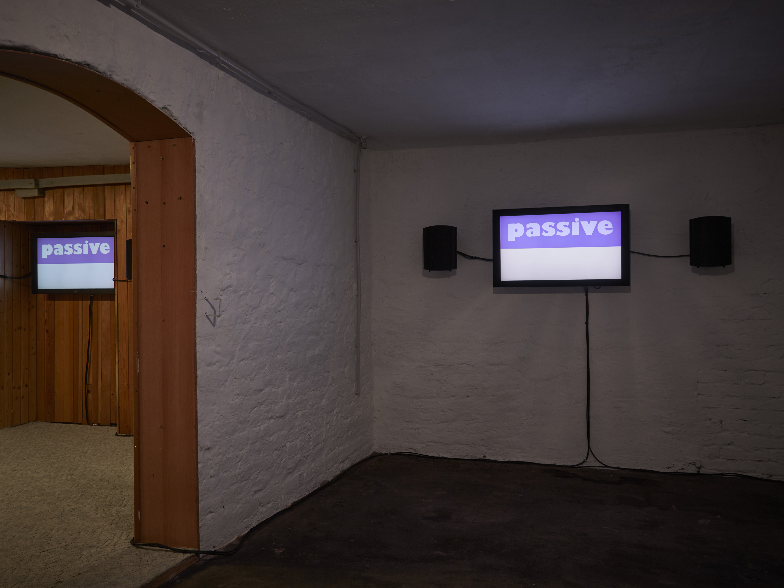 Morag Keil, passive aggressive (2016) @ Eden Eden, Berlin. Exhibition view. Photo by Henry Trumble. Courtesy the artist, Isabella Bortolozzi Galerie, Berlin.